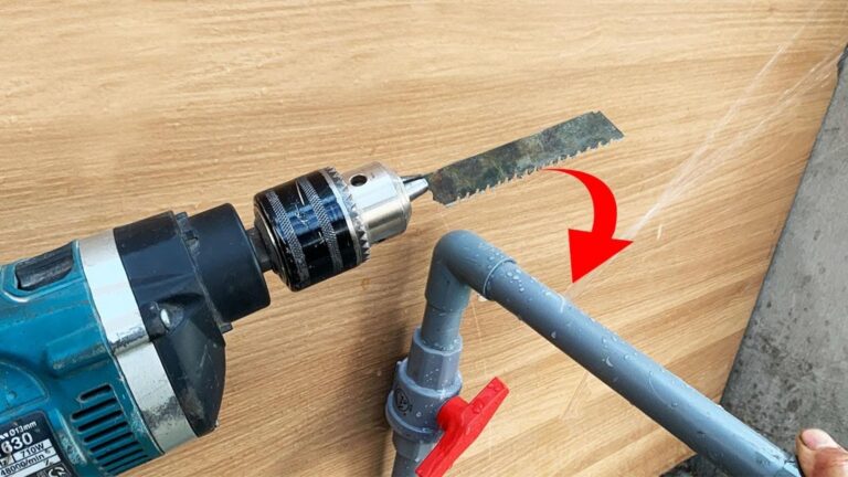Questo semplice gesto trasforma i tubi e risolve i problemi idraulici in un attimo…