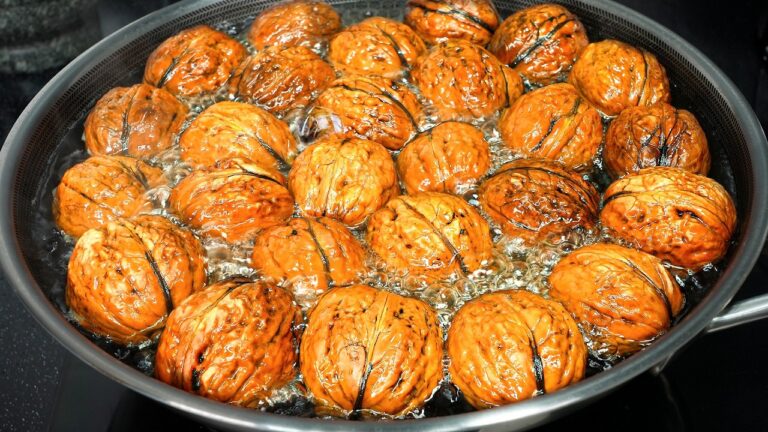 Scopri 5 segreti inaspettati delle noci per trucchi in cucina!