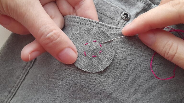 5 Soluzioni Creative per Riparare Fori in Casa che Devi Scoprire!