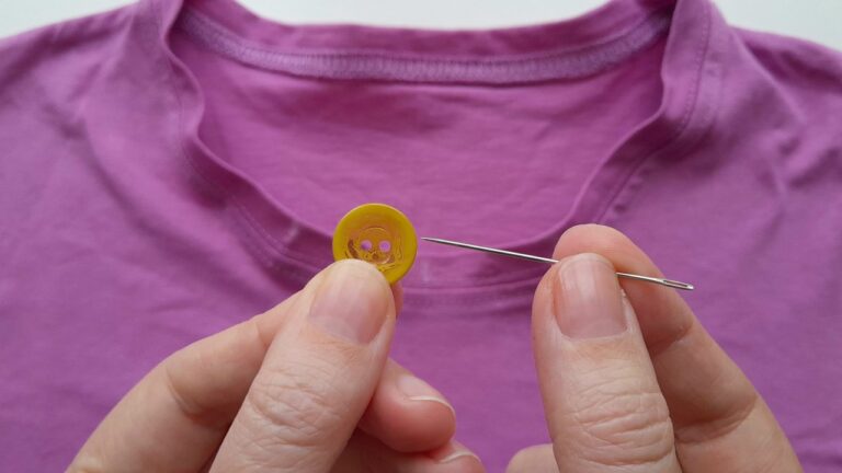 7 metodi geniali per stringere un collo allentato in pochi minuti